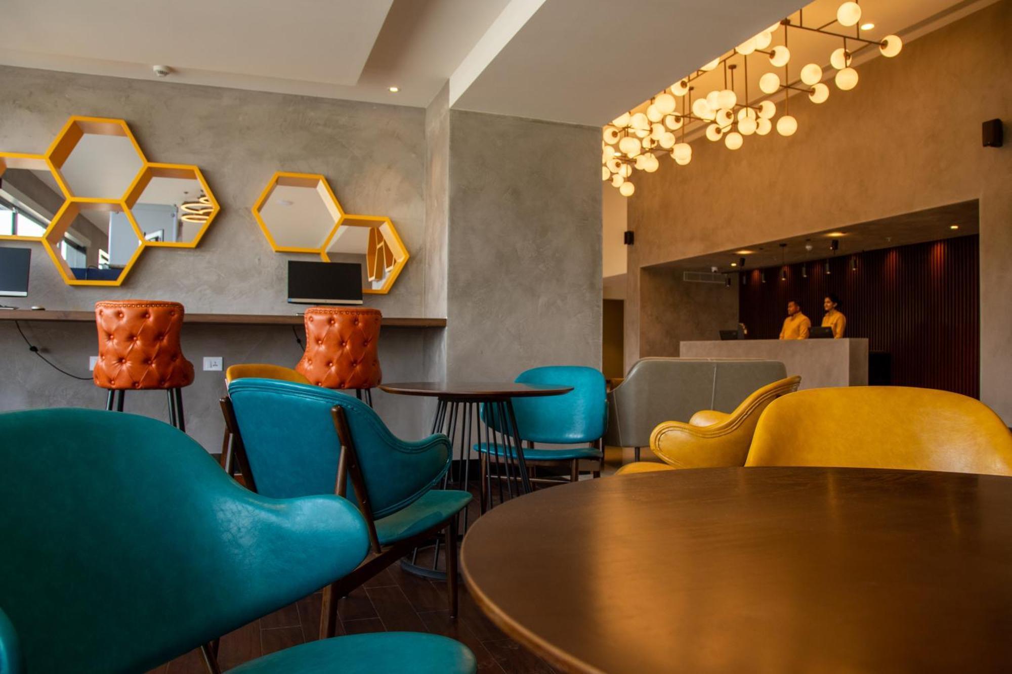 Amika Hotel,Madurai - Near Airport מראה חיצוני תמונה